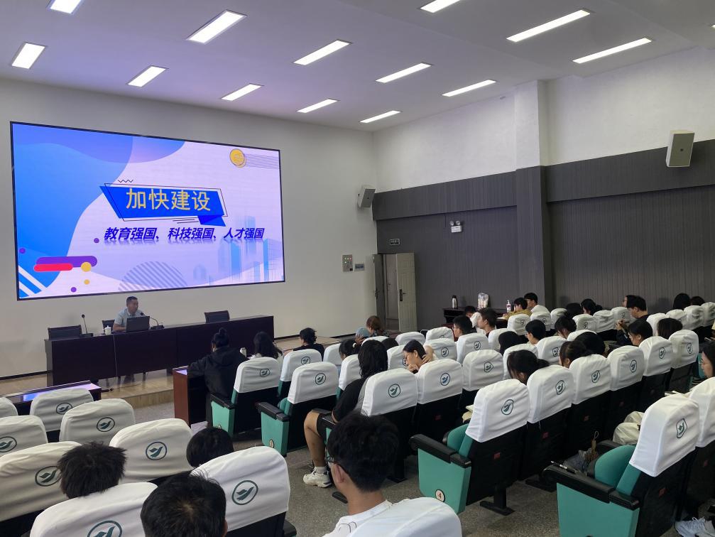 思政课照片IMG_4812