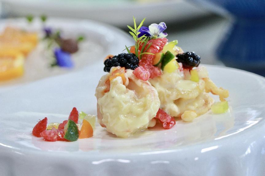 56f6bd9c193c203e3be2ee9cc8d3bb5