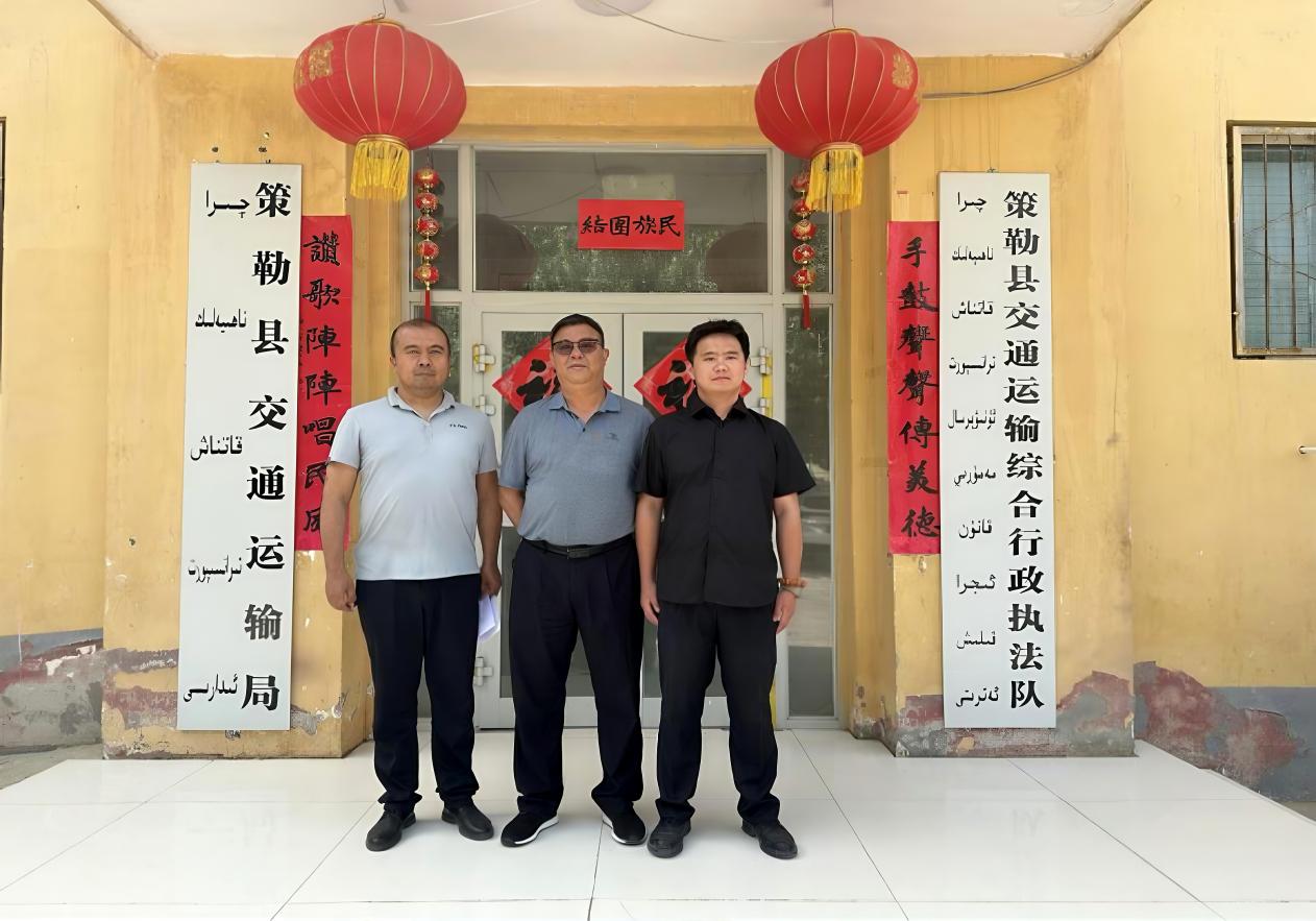 朱雄仁在新疆开展志愿服务