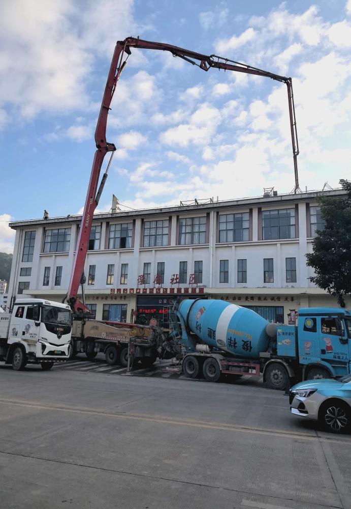 网球馆楼顶浇筑