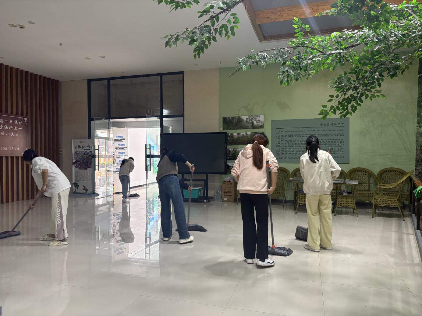 98302AD79EBDB096847F06E561495090