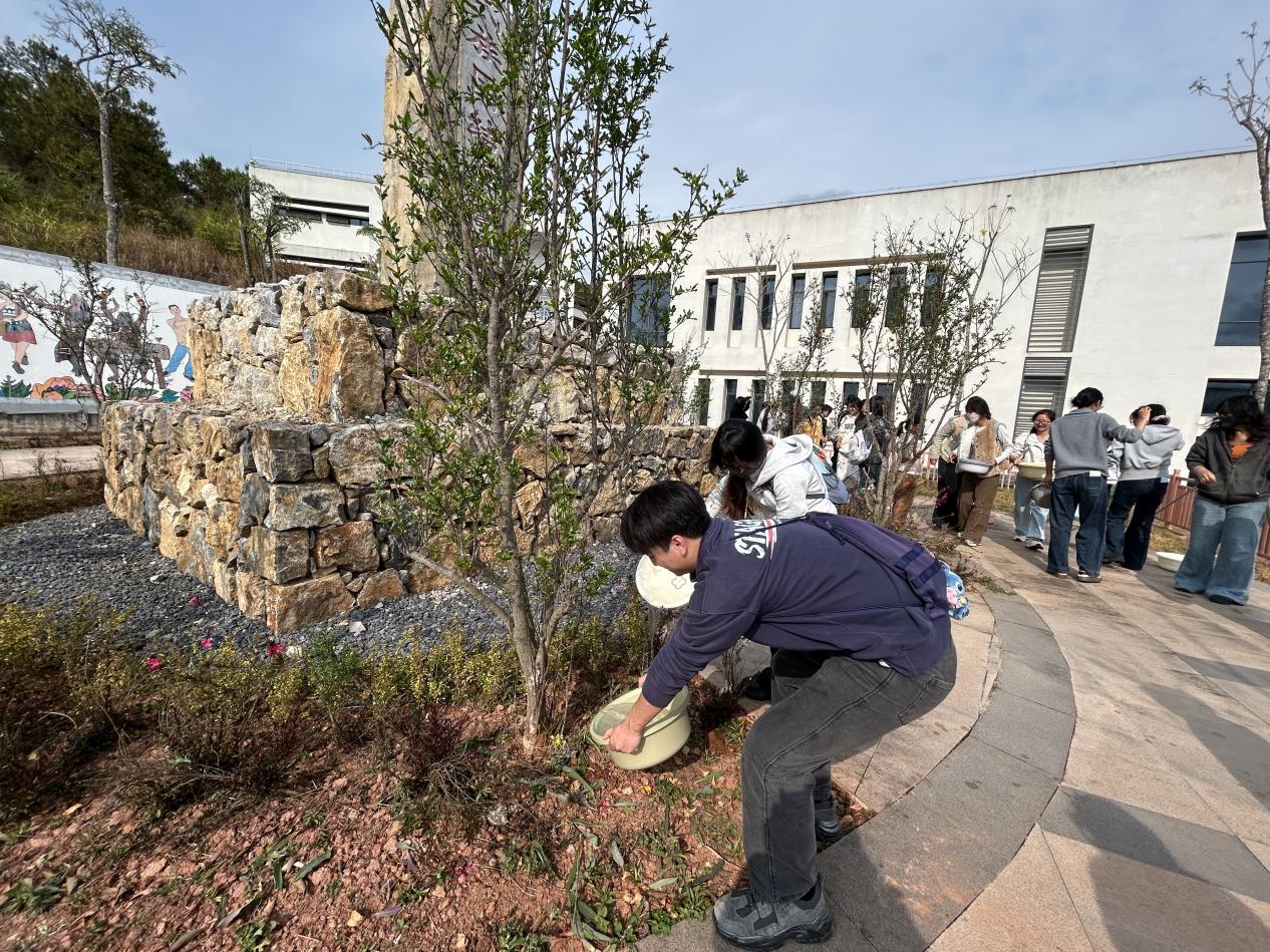 34D8F51AD7C6C8312DA32FC4D0C75D25