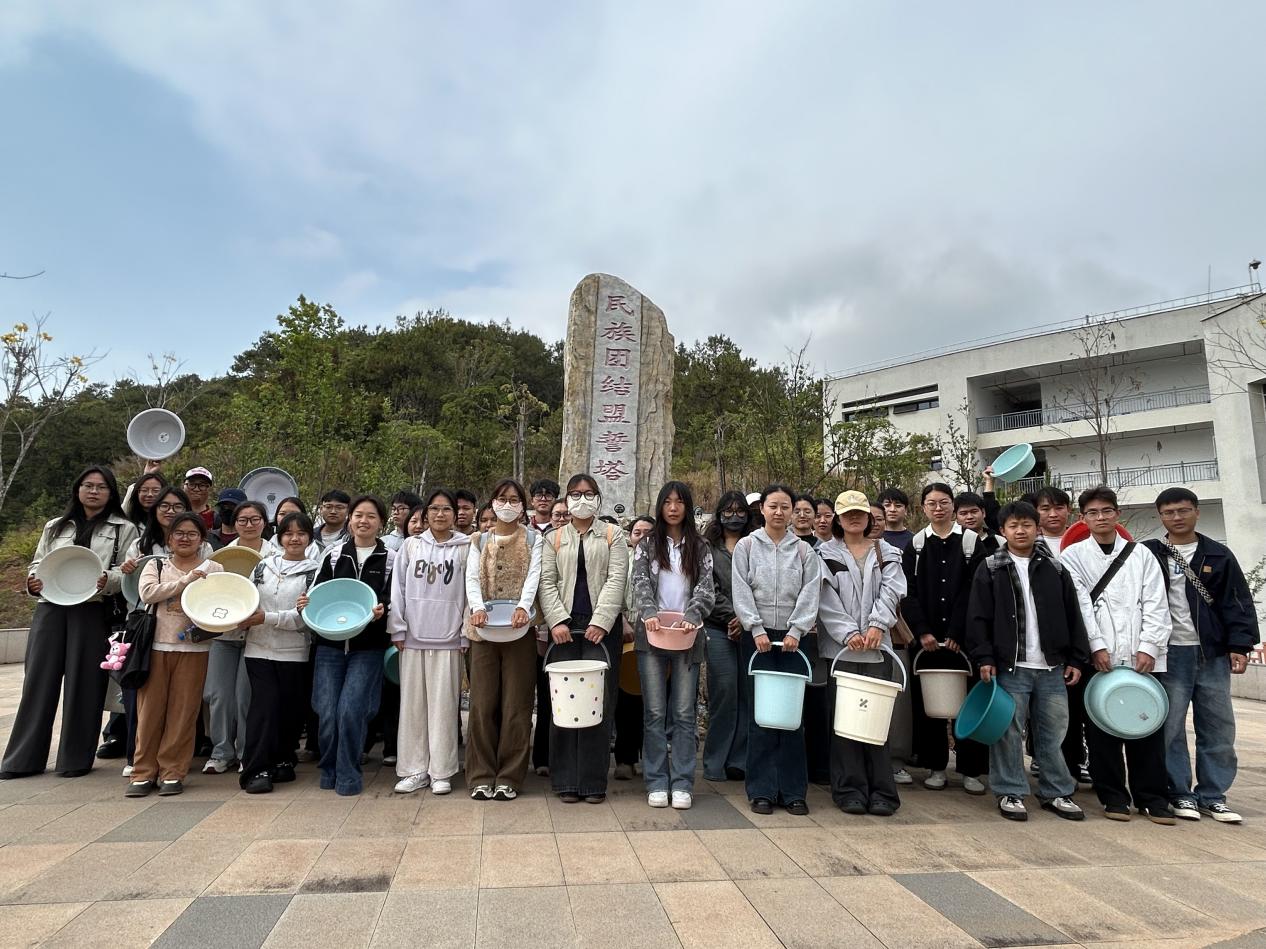 2536971C9E2204059D05C8D6C8DC0043